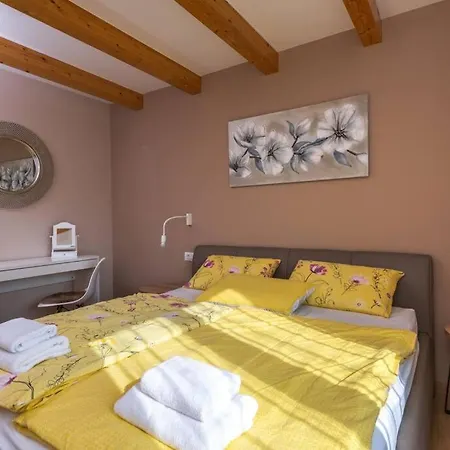 Porto In Krnica,istrien Villa Krnica