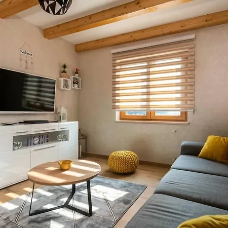 Porto In Krnica,istrien Krnica