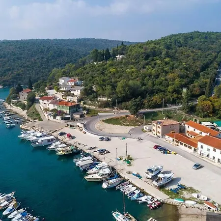 Porto In Krnica,istrien Vila Krnica