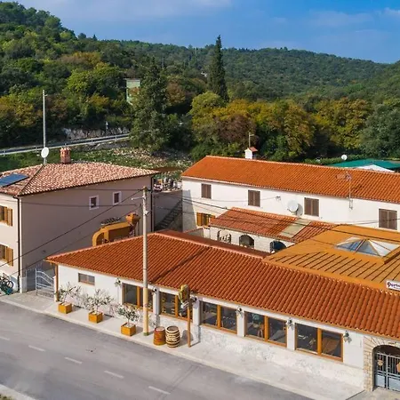 Porto In Krnica,istrien Krnica