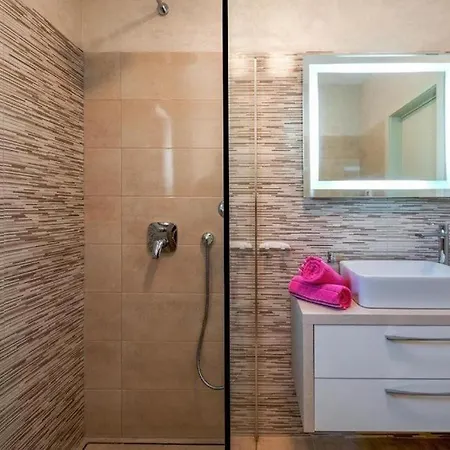 Porto In Krnica,istrien